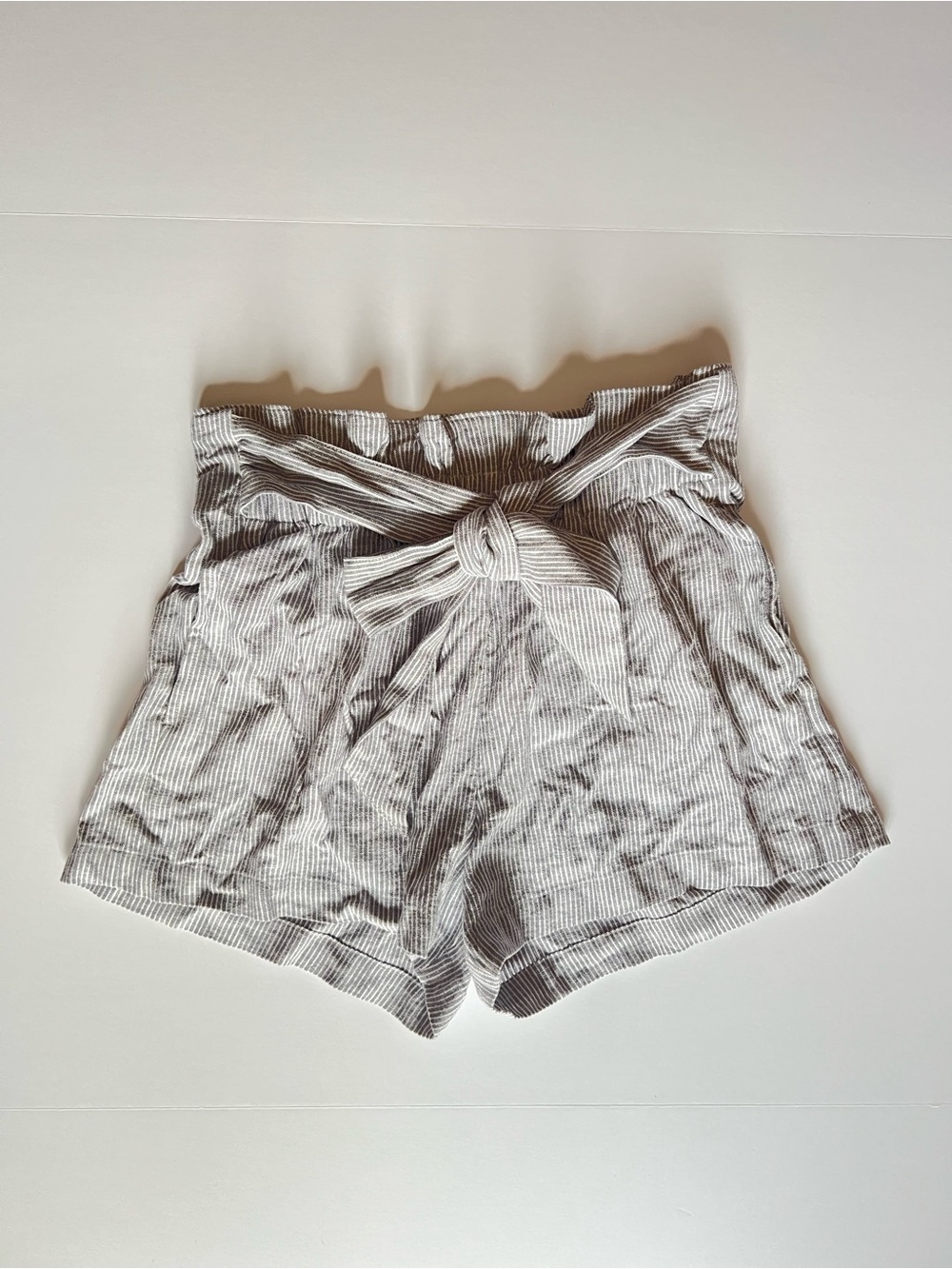 Abercrombie & Fitch High-Waist Tie Front Striped Shorts — Light Gray & White
